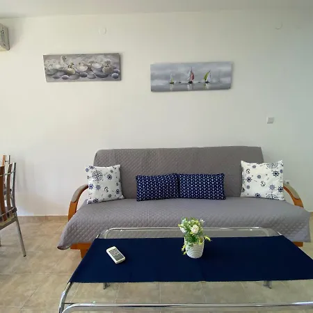 Anita A15 Family Sunny * Slantchev Briag