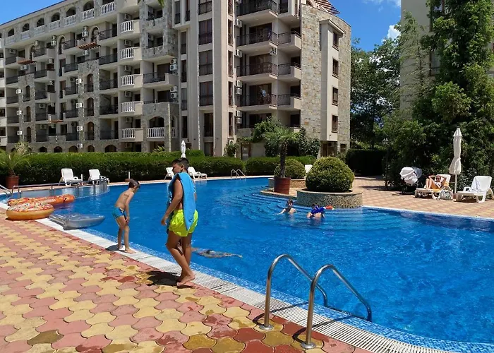 Anita A15 Family Sunny Apartment